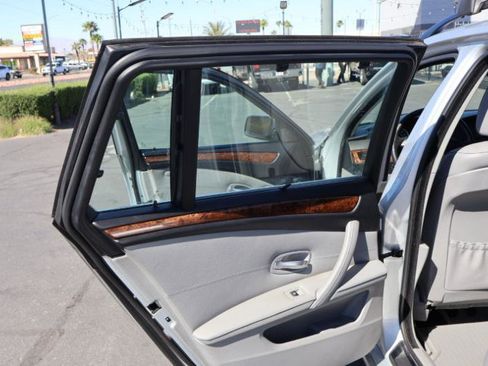 Used 2008 BMW 535xi Wagon w/ Premium Pkg image 20