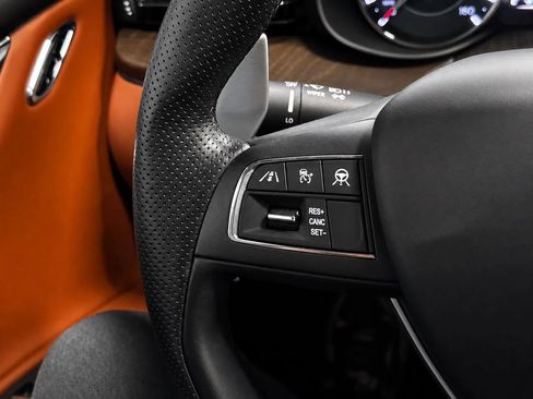 Used 2023 Maserati Quattroporte Modena RWD image 32
