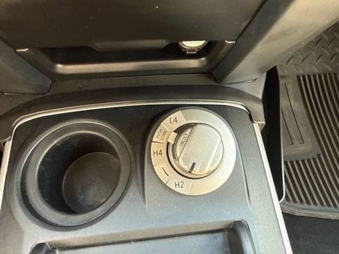Used 2013 Toyota 4Runner SR5 w/ Convenience Pkg AWD/4WD image 28
