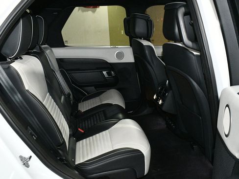 Used 2021 Land Rover Discovery HSE R-Dynamic AWD/4WD image 48