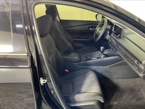 Used 2024 Honda Accord EX image 9