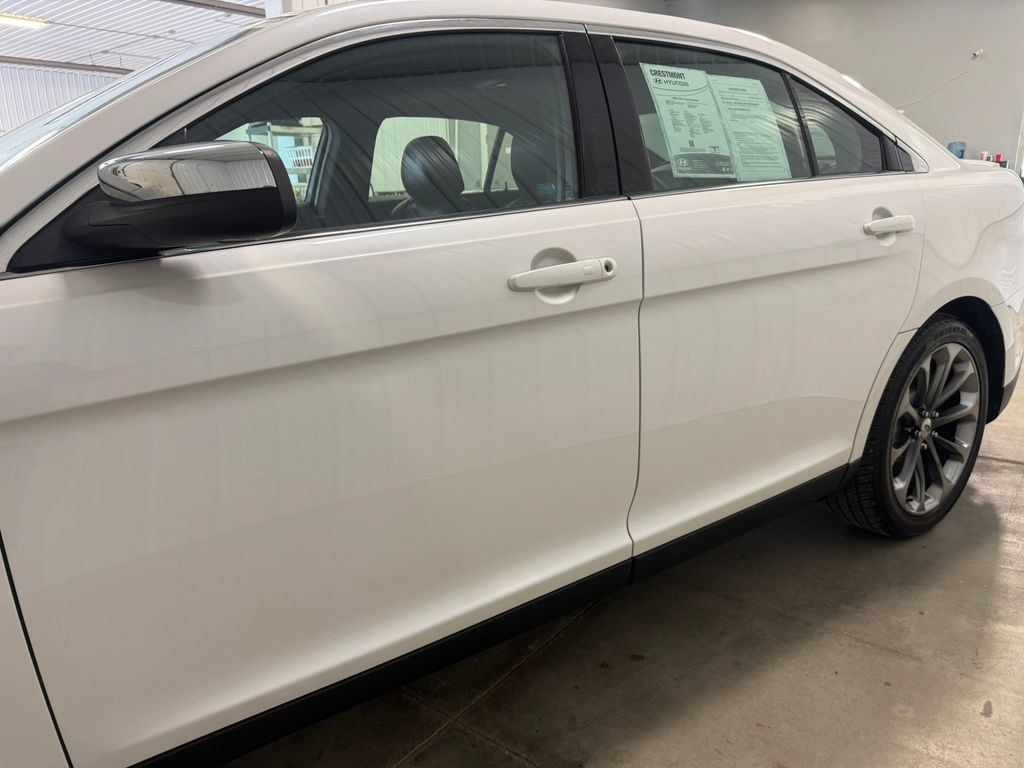 Used 2013 Ford Taurus Limited FWD image 8