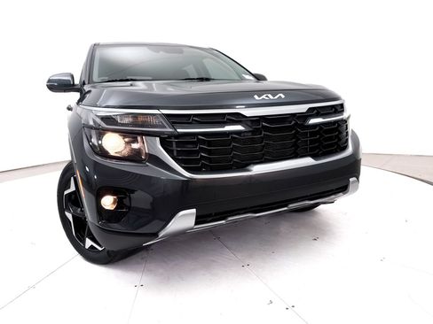 Certified 2024 Kia Seltos EX FWD image 7