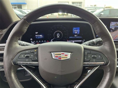 Certified 2022 Cadillac Escalade Premium Luxury image 28