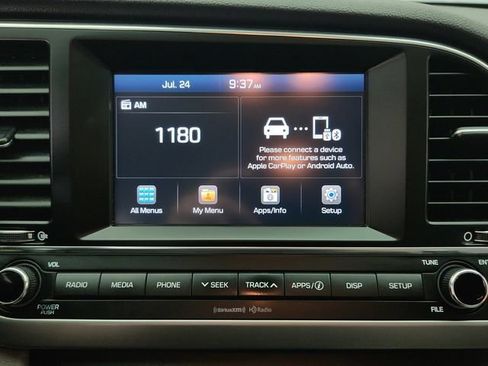 Used 2017 Hyundai Elantra SE FWD image 14