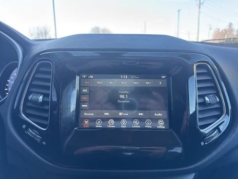 Used 2021 Jeep Compass Latitude AWD/4WD image 16