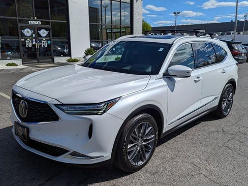 Used 2022 Acura MDX SH-AWD w/ Advance Package image 2