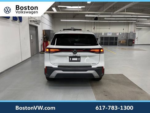 New 2026 Volkswagen Tiguan SE image 3