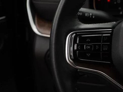 Certified 2023 Jeep Grand Wagoneer 4WD image 27