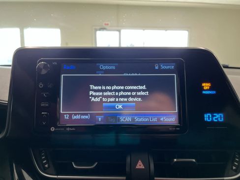 Used 2018 Toyota C-HR XLE image 27