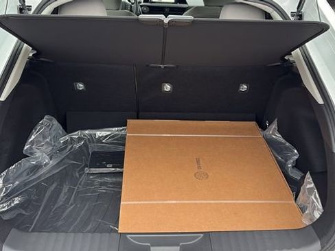 New 2026 Toyota Prius LE image 25