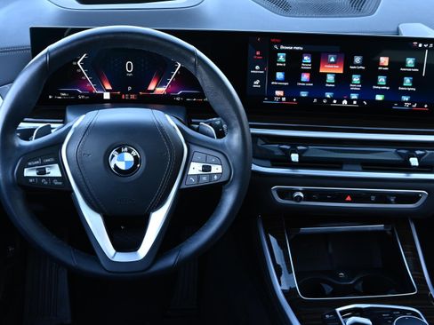 Certified 2025 BMW X5 xDrive40i image 10