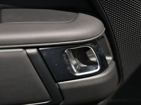New 2026 Land Rover Discovery Limited Edition AWD/4WD image 37