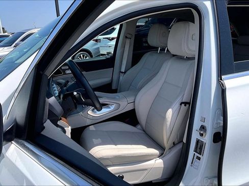Used 2025 Mercedes-Benz GLE 350 4MATIC image 33