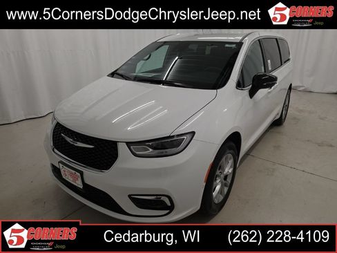 New 2026 Chrysler Pacifica Select AWD/4WD image 1