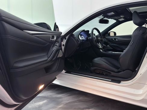 Used 2017 INFINITI Q60 3.0t w/ Premium Plus Package 3.0T AWD/4WD image 17