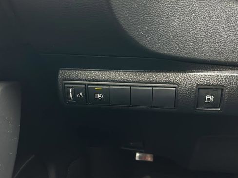 Used 2020 Toyota Corolla LE FWD image 26