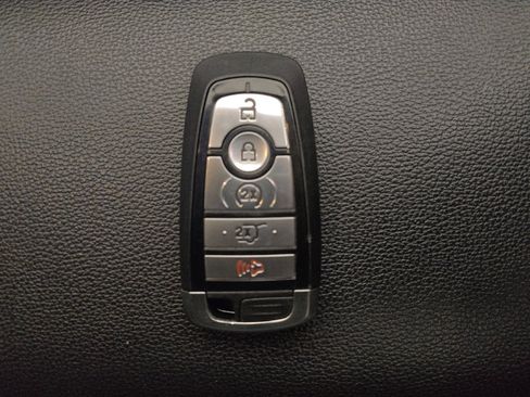 Used 2020 Ford Explorer XLT w/ Equipment Group 202A image 32