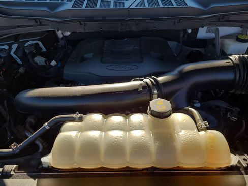 Used 2022 Ford F150 XLT w/ XTR Package image 17