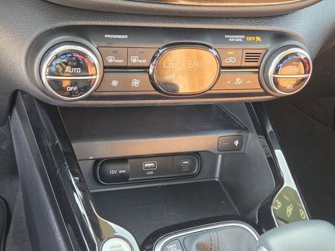 Certified 2025 Kia Soul EX FWD image 21
