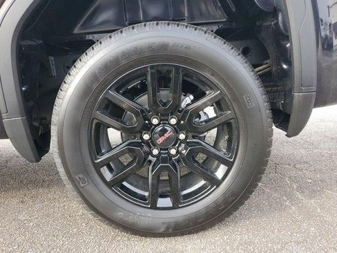 New 2025 GMC Sierra 1500 Elevation image 10