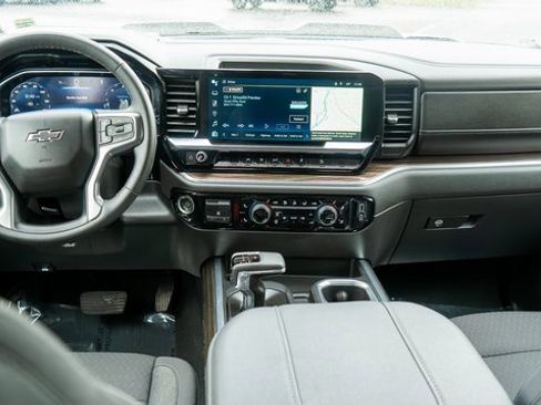 Used 2024 Chevrolet Silverado 1500 LT Trail Boss image 15