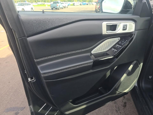 Used 2023 Ford Explorer ST w/ Equipment Group 401A AWD/4WD image 11