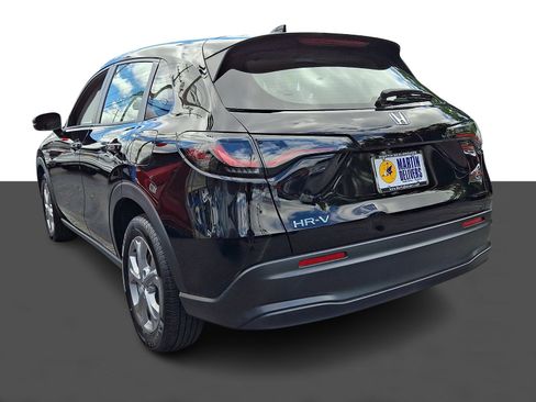 Certified 2023 Honda HR-V LX image 4