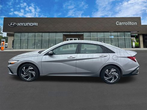 New 2025 Hyundai Elantra Sport image 8