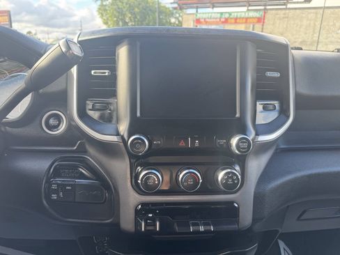 Used 2022 RAM 2500 Big Horn AWD/4WD image 17