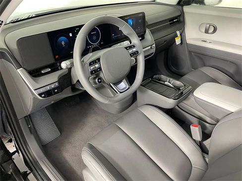 New 2025 Hyundai Ioniq 5 SEL image 3