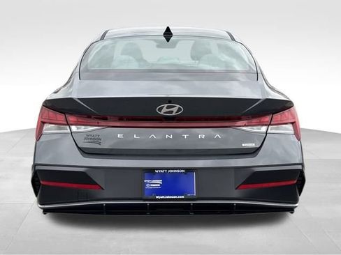 New 2026 Hyundai Elantra Limited image 4
