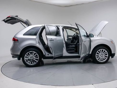 Used 2013 Lincoln MKX AWD image 13
