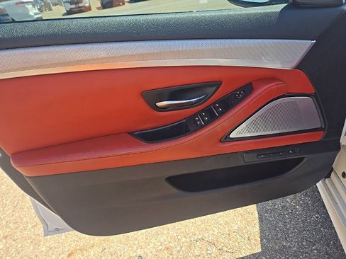 Used 2014 BMW M5 RWD image 10