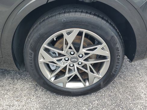 Used 2025 Genesis GV70 2.5T image 10