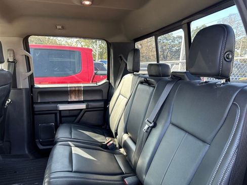 Used 2018 Ford F150 Lariat image 14