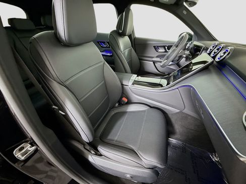 Used 2026 Mercedes-Benz GLC 300 4MATIC image 29