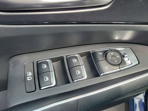 Used 2025 Kia Sorento S w/ Panoramic Sunroof Package image 19