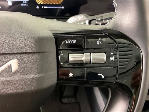 Certified 2026 Kia Sorento S w/ S Panoramic Sunroof Package FWD image 11