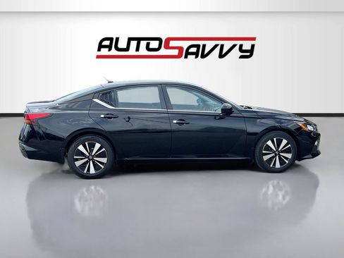 Used 2022 Nissan Altima 2.5 SV FWD image 8