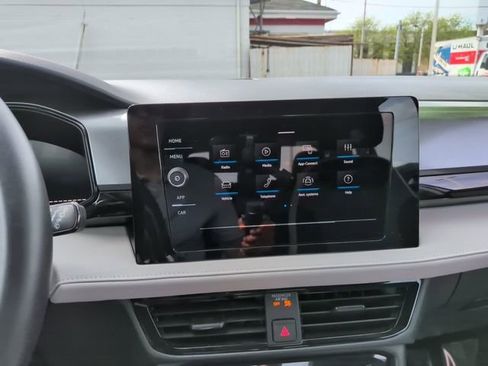 Used 2025 Volkswagen Taos S FWD image 29