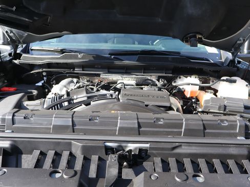 Used 2025 Chevrolet Silverado 2500 LTZ w/ LTZ Convenience Package image 39