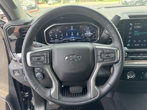 Used 2024 Chevrolet Silverado 1500 RST image 8