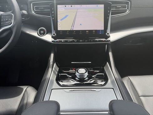 New 2026 Jeep Grand Wagoneer 4WD image 16