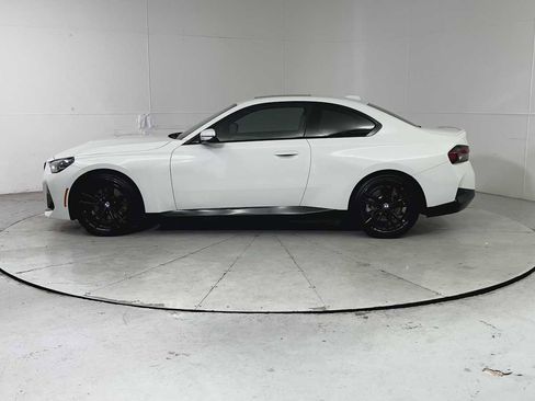 Used 2023 BMW 230i Coupe w/ M Sport Package image 5