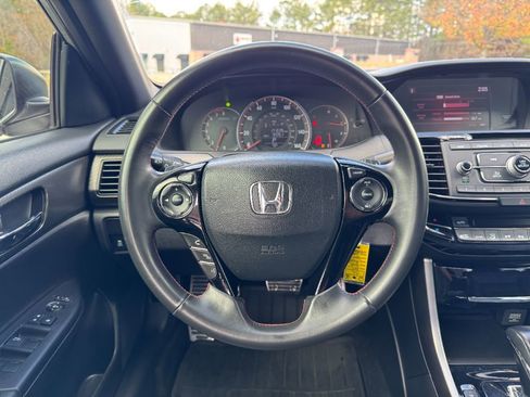 Used 2017 Honda Accord Sport Special Edition image 19