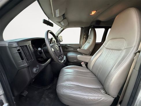 Used 2014 Chevrolet Express 2500 LS image 10