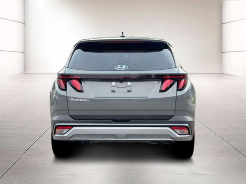 Certified 2026 Hyundai Tucson SE FWD image 6
