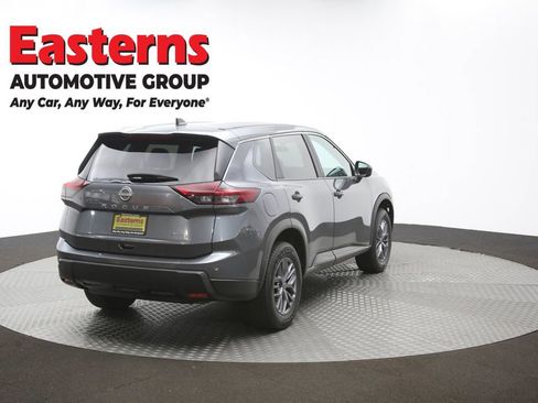 Used 2024 Nissan Rogue S image 41
