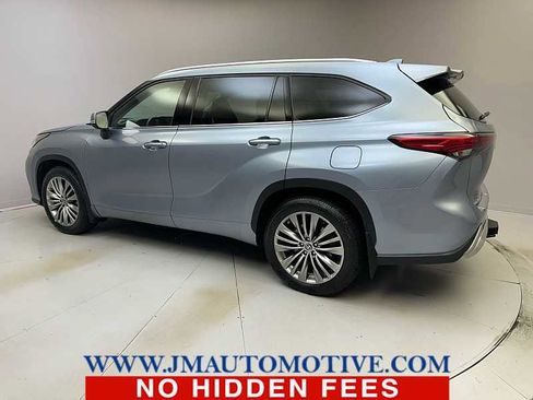 Used 2021 Toyota Highlander Platinum image 3